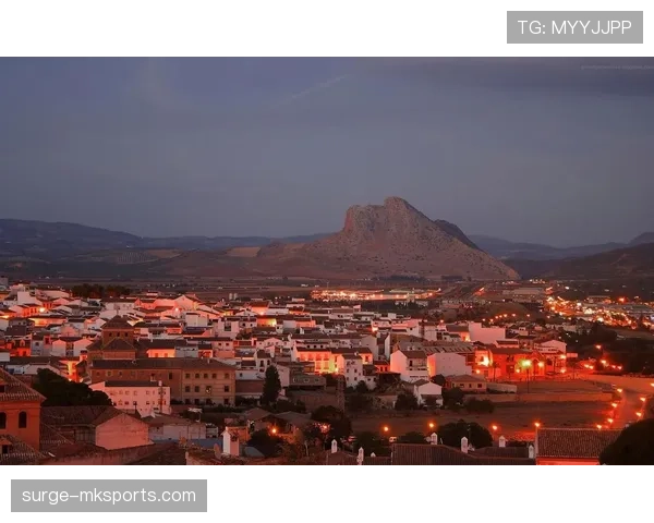 那不勒斯复兴的关键人物引领城市新篇章 那不勒斯复兴的关键人物引领城市新篇章