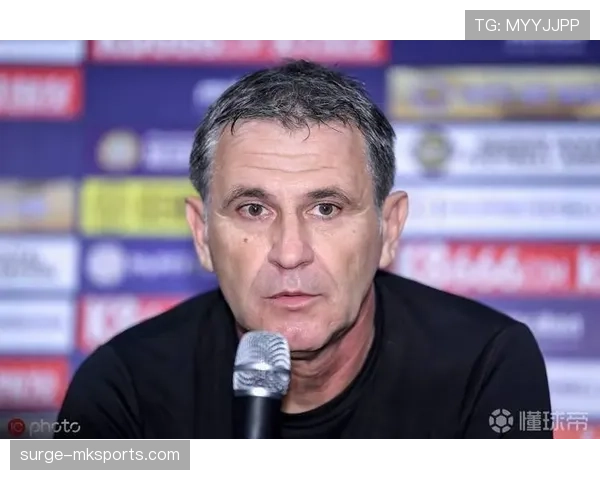 埃斯主帅战术革新引领球队开启稳健新篇章