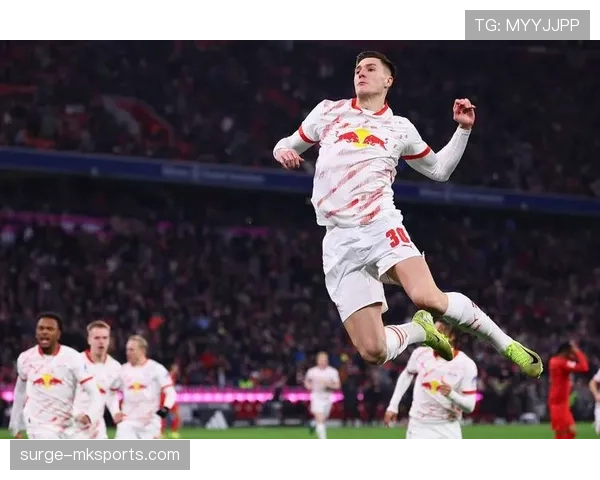 基米希与穆西亚拉近期表现稳健,持续提升拜仁中场竞争力 基米希与穆西亚拉近期表现稳健,持续提升拜仁中场竞争力