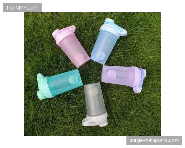 汪顺家的冰箱里塞满蛋白粉，连饮料都是按毫升算的